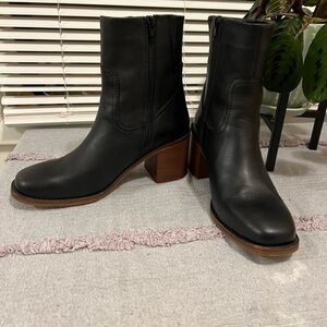 Elegant Black Heeled Boots